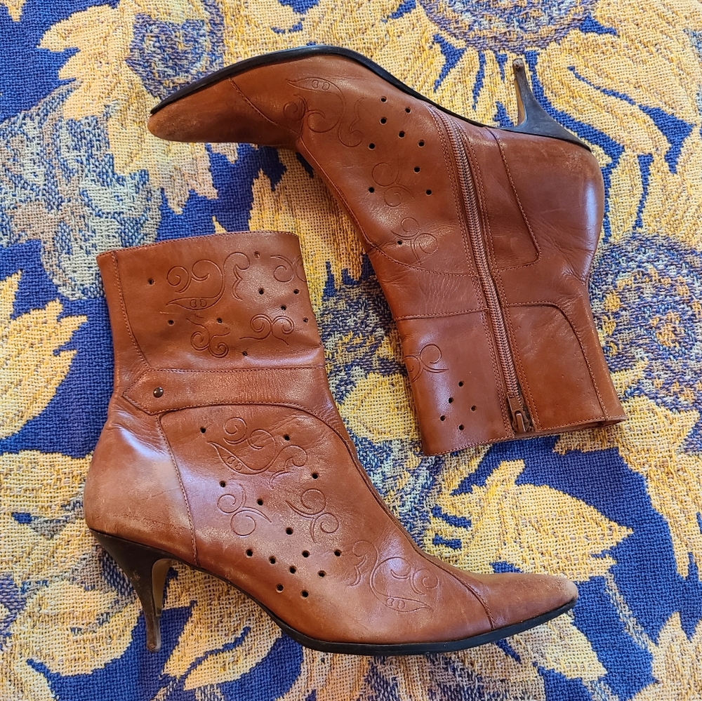 Two Lips Tan Leather Ankle Booties